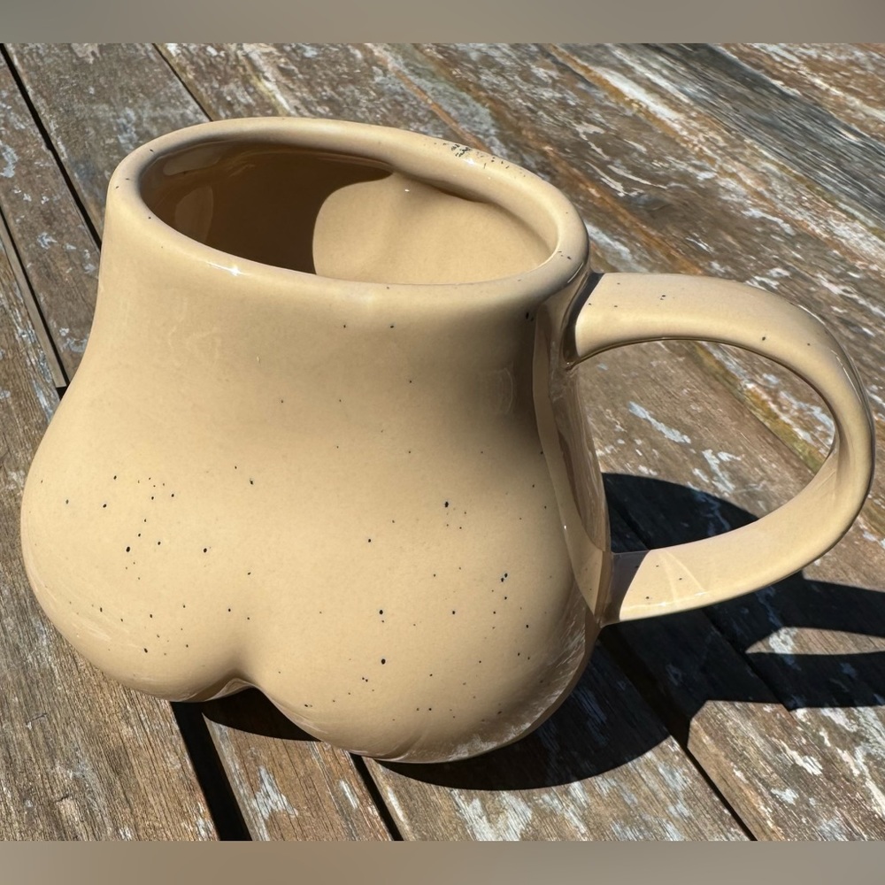 Booty Shaped Ceramic Cup / Booty Mug/Vase: Beige Flecked - Picture 3 of 11